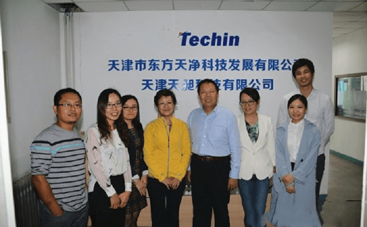 创新100调研组于小优视频在线观看公司合影